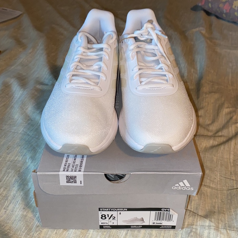 Adidas - Picture 4 of 10